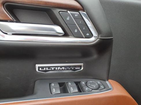 Used 2023 GMC Sierra 1500 Denali Ultimate image 6