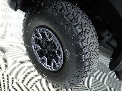 Used 2025 Ford F150 Raptor w/ Equipment Group 803A Raptor R AWD/4WD image 44
