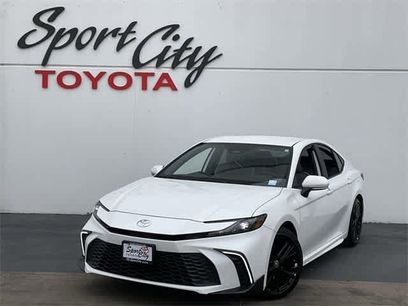 Used 2025 Toyota Camry SE
