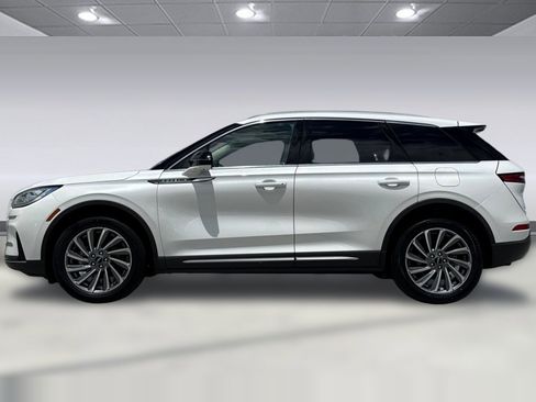 Used 2023 Lincoln Corsair Reserve w/ Equipment Group 201A FWD image 2