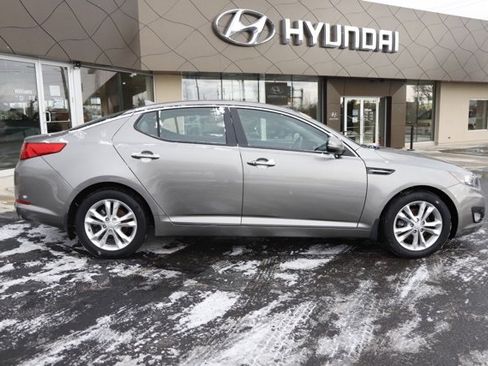 Used 2013 Kia Optima EX image 2