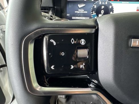 Certified 2025 Land Rover Discovery Sport S image 32