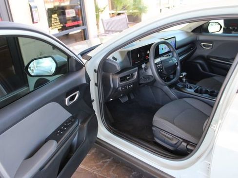 Used 2025 Kia K4 FWD image 11
