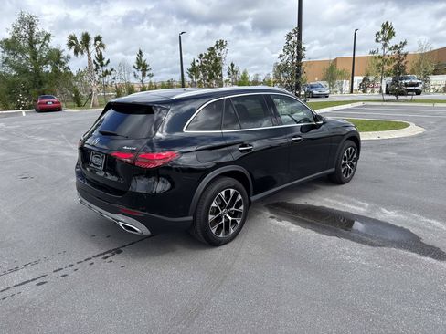Used 2025 Mercedes-Benz GLC 350e 4MATIC image 3