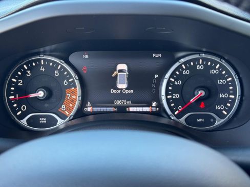 Used 2022 Jeep Renegade Limited image 17