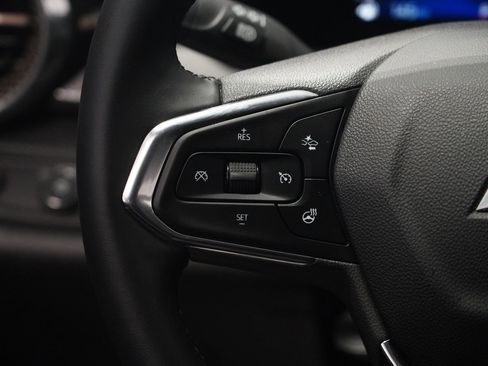 Used 2025 Chevrolet Trax ACTIV w/ Driver Confidence Package image 17