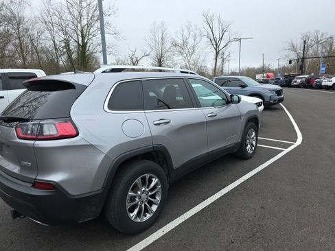 Used 2021 Jeep Cherokee Latitude Lux w/ Comfort/Convenience Group image 5