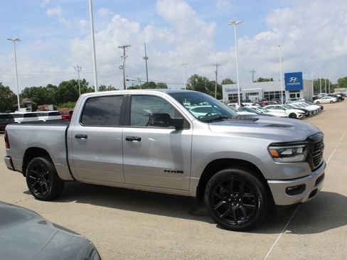 Used 2024 RAM 1500 Laramie AWD/4WD image 8