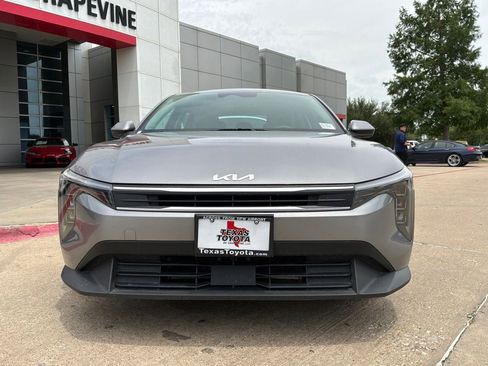Used 2025 Kia K4 FWD image 3
