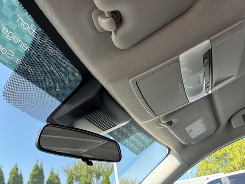 Used 2025 Nissan Sentra SV w/ All-Weather Package FWD image 33