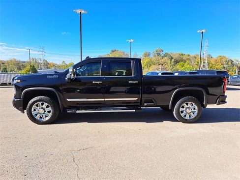 Used 2024 Chevrolet Silverado 3500 High Country image 2