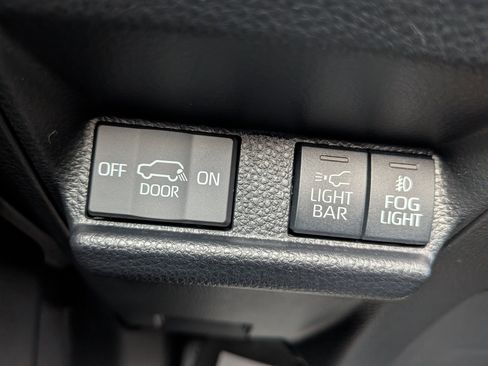 Certified 2025 Toyota 4Runner Trailhunter image 15