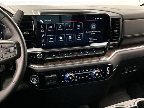 Used 2024 GMC Sierra 1500 SLE w/ Preferred Package AWD/4WD image 7