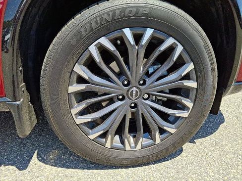 Certified 2025 Nissan Rogue Platinum AWD/4WD image 10