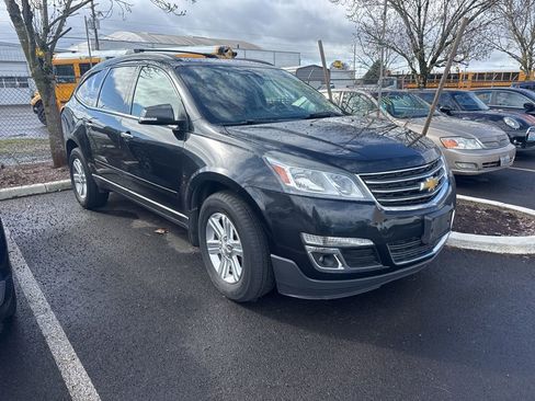 Used 2014 Chevrolet Traverse LT image 1