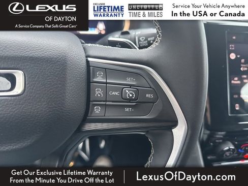 Used 2023 Jeep Grand Cherokee L Laredo image 17