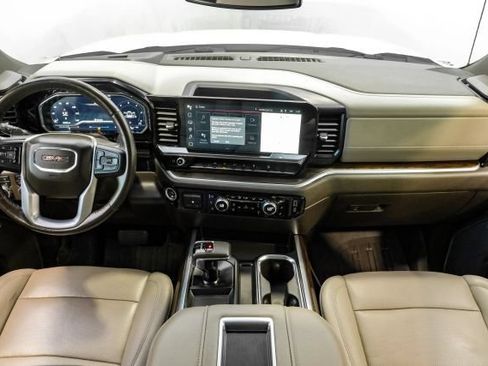 Used 2022 GMC Sierra 1500 SLT AWD/4WD image 22