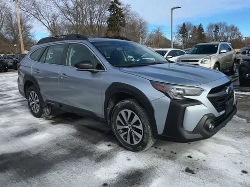 Certified 2023 Subaru Outback image 2