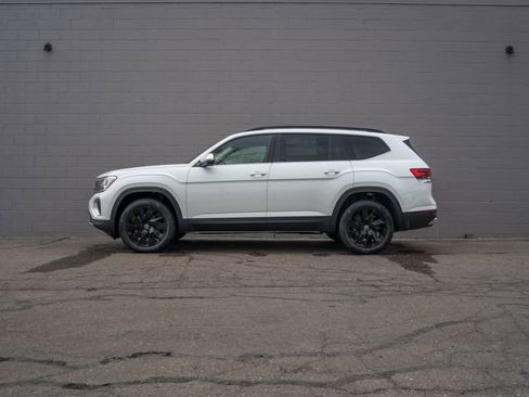 New 2026 Volkswagen Atlas SE AWD/4WD image 3