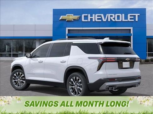 New 2026 Chevrolet Traverse LT image 3