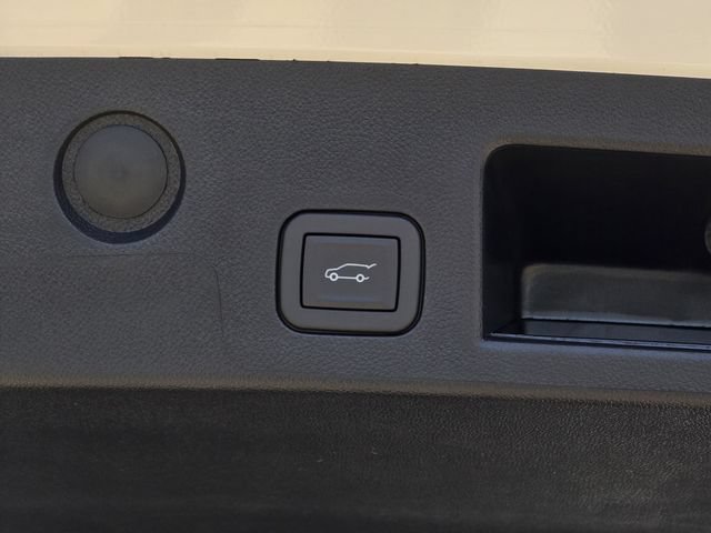 New 2027 GMC Terrain AT4 w/ Convenience Package III AWD/4WD image 9