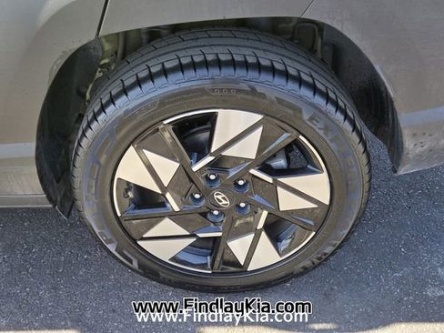 Used 2024 Hyundai Kona SEL image 10