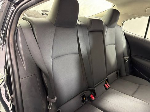Used 2022 Toyota Corolla LE image 19