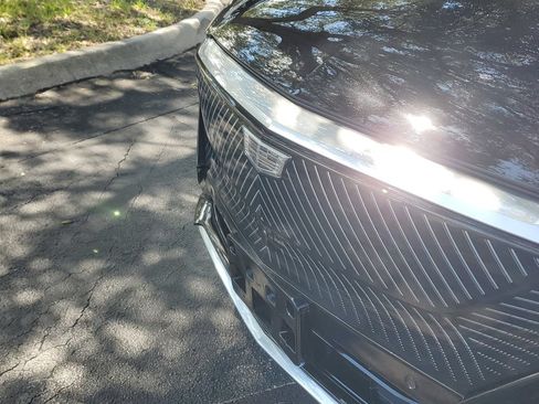 Certified 2024 Cadillac Lyriq Luxury RWD image 9