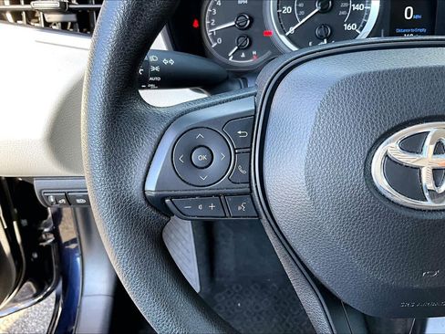 Used 2022 Toyota Corolla LE image 22