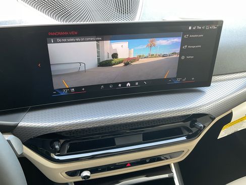 New 2026 BMW 330i Sedan w/ M Sport Package RWD image 17