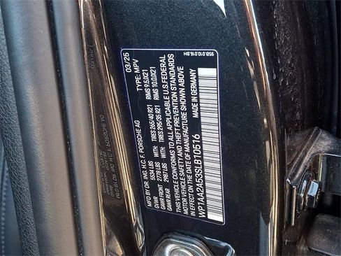 New 2025 Porsche Macan image 21