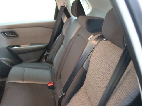 Used 2021 Nissan Rogue S AWD/4WD image 9