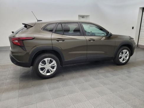 Used 2024 Chevrolet Trax LS FWD image 10