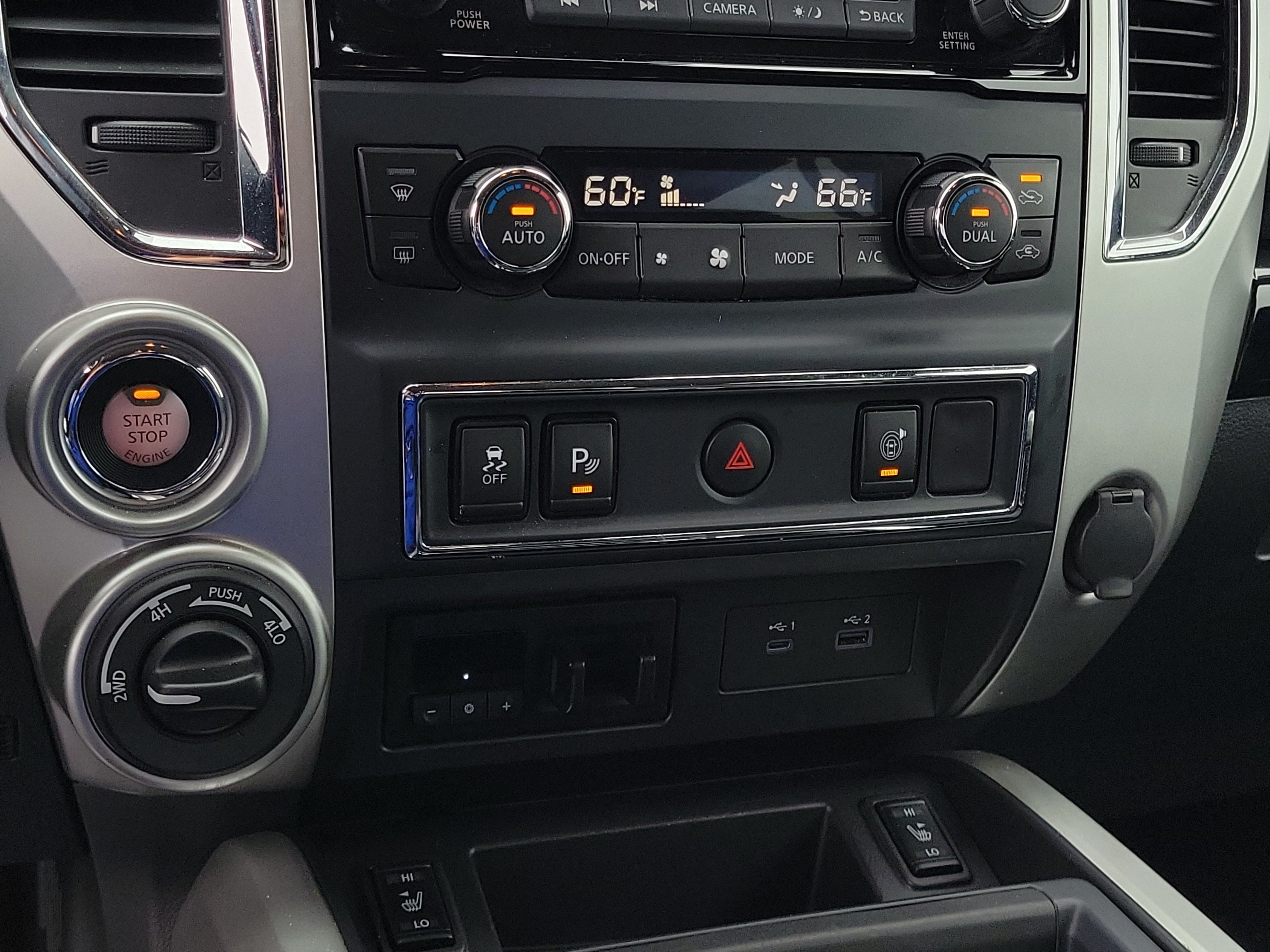 Used 2021 Nissan Titan SV w/ SV Convenience Package AWD/4WD image 27