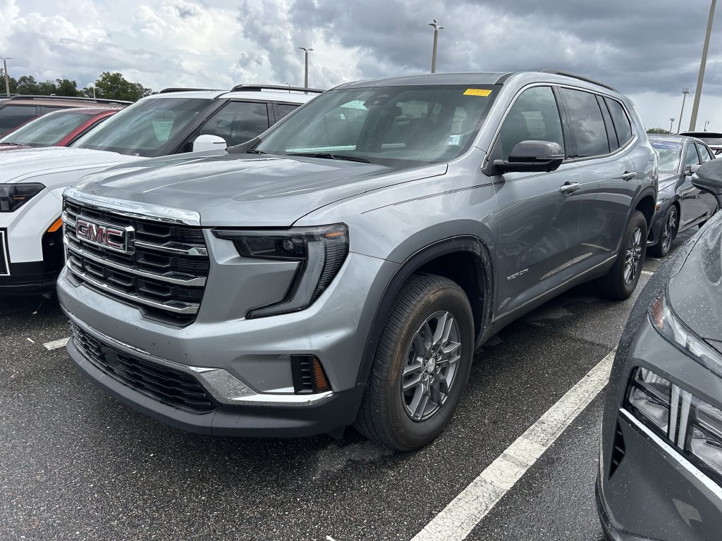 Used 2025 GMC Acadia Elevation FWD image 8
