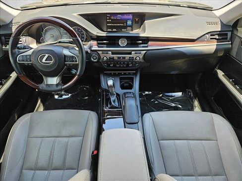 Used 2018 Lexus ES 350 w/ Luxury Package w/Wood Trim FWD image 22