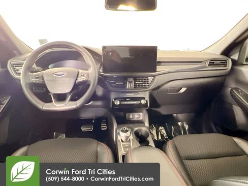 Used 2024 Ford Escape ST-Line Elite w/ Class II Trailer Tow Package image 7