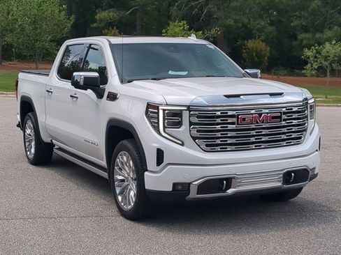 Used 2024 GMC Sierra 1500 Denali w/ Denali Reserve Package AWD/4WD image 2