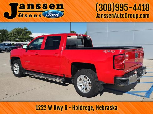 Used 2018 Chevrolet Silverado 1500 LT w/ All Star Edition AWD/4WD image 11