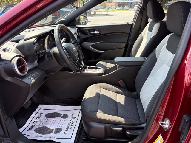Used 2024 Chevrolet Trax RS w/ Driver Confidence Package FWD image 12