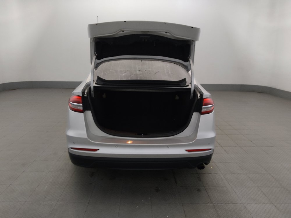 Used 2019 Ford Fusion SE FWD image 29