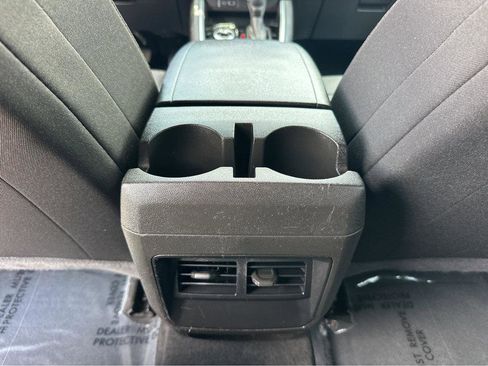 Used 2025 Chevrolet Colorado W/T AWD/4WD image 17