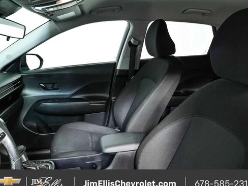 Used 2024 Hyundai Kona SEL FWD image 5