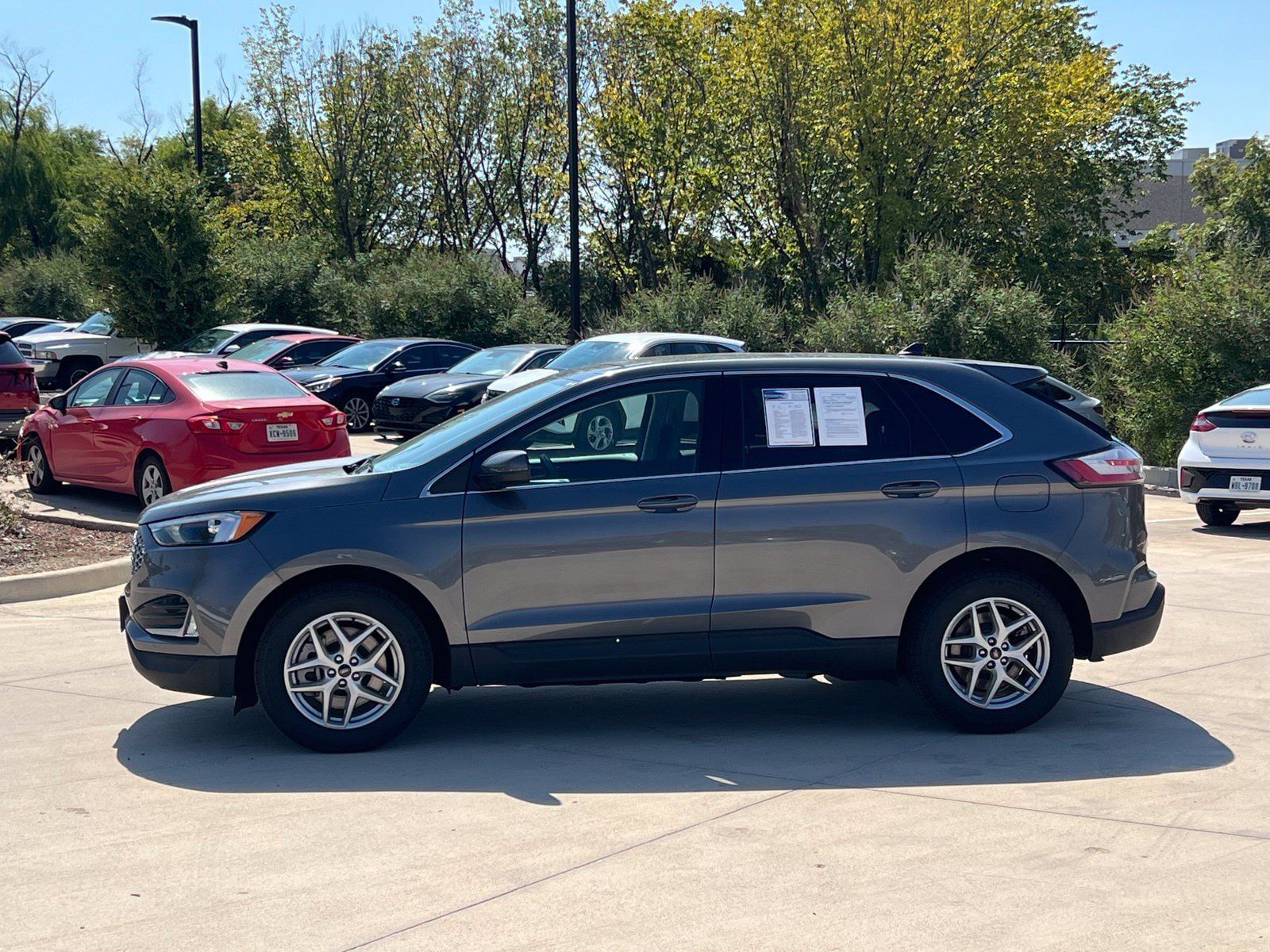 Used 2024 Ford Edge SEL w/ Convenience Package AWD/4WD image 6