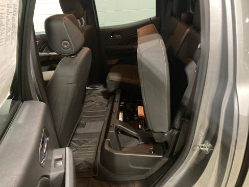 Used 2023 Chevrolet Colorado LT w/ LT Convenience Package II image 17