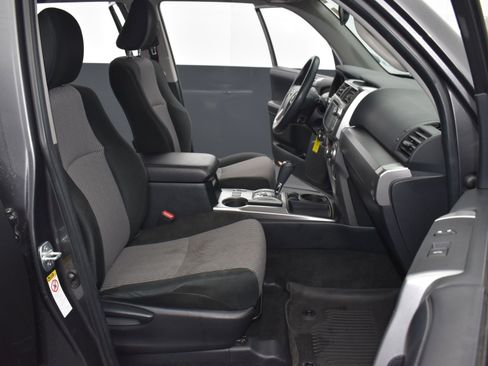 Used 2017 Toyota 4Runner SR5 image 25