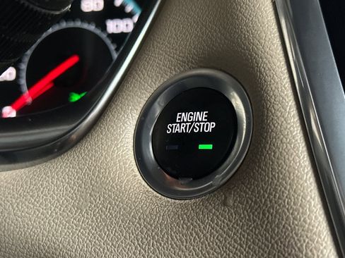 Certified 2022 Chevrolet Traverse LS image 29