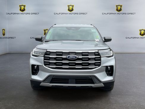 Used 2025 Ford Explorer Active w/ Active Comfort Package RWD image 2