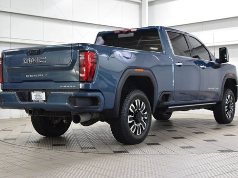 Used 2025 GMC Sierra 2500 Denali Ultimate AWD/4WD image 8