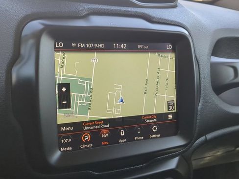Used 2023 Jeep Renegade Trailhawk AWD/4WD image 17